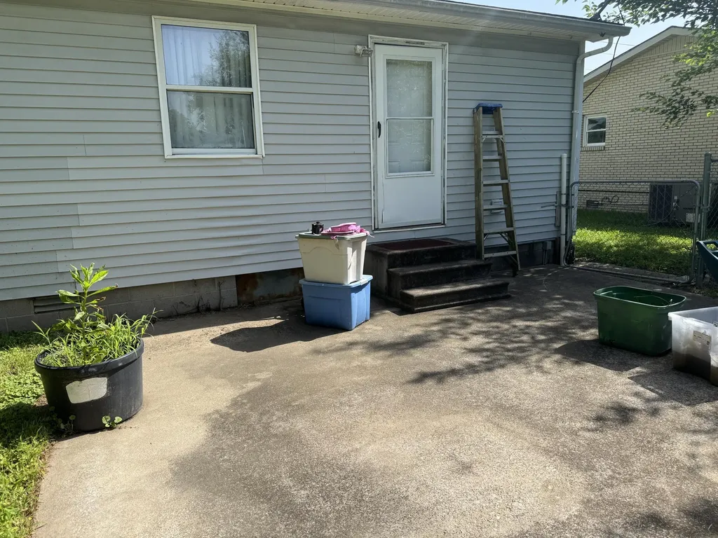 1713 College Farm Road Murray KY 42071