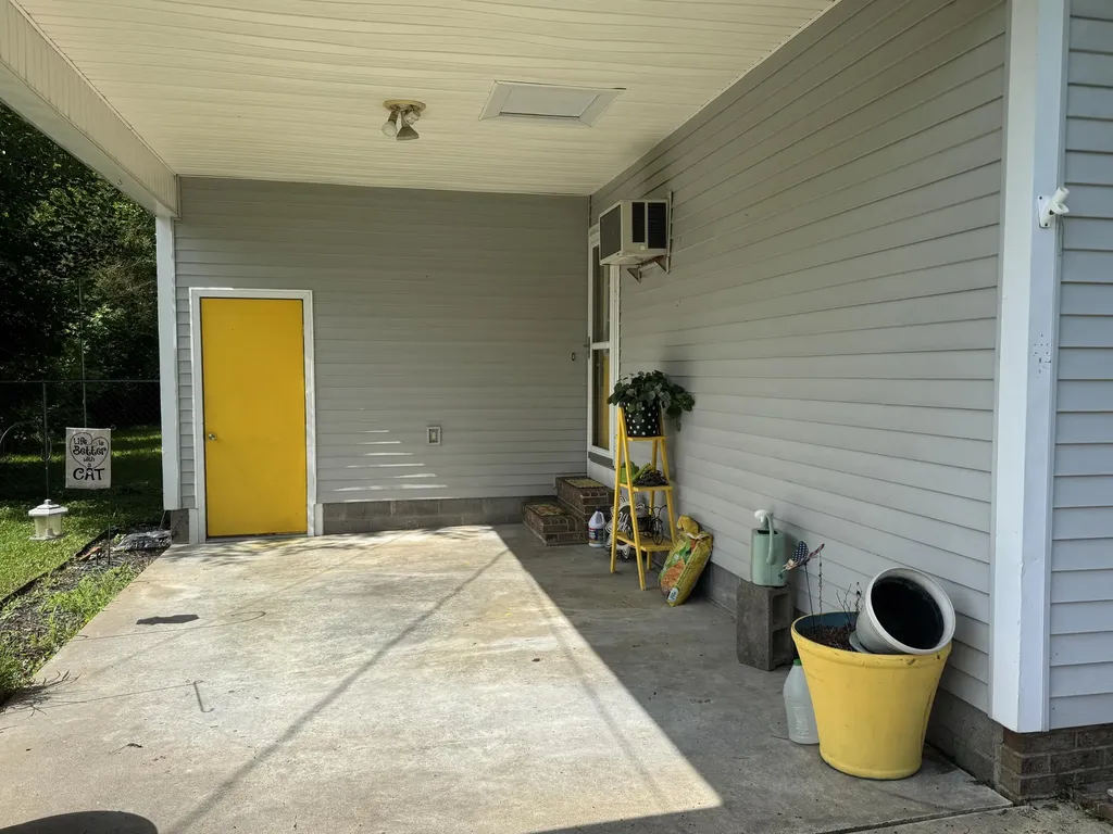 1713 College Farm Road Murray KY 42071