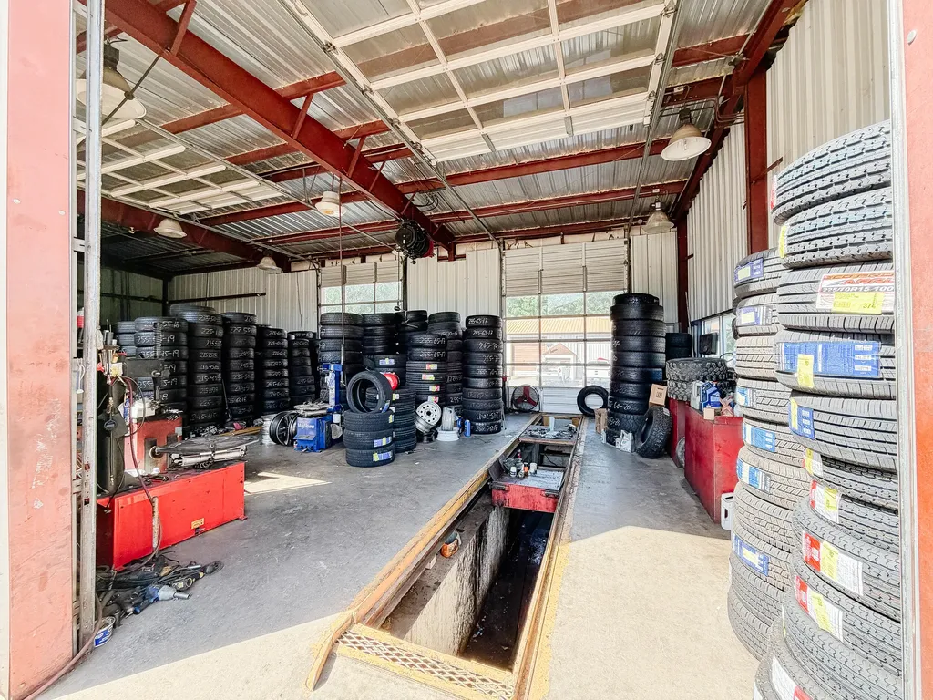 430 U.s. 62 Eddyville KY 42038