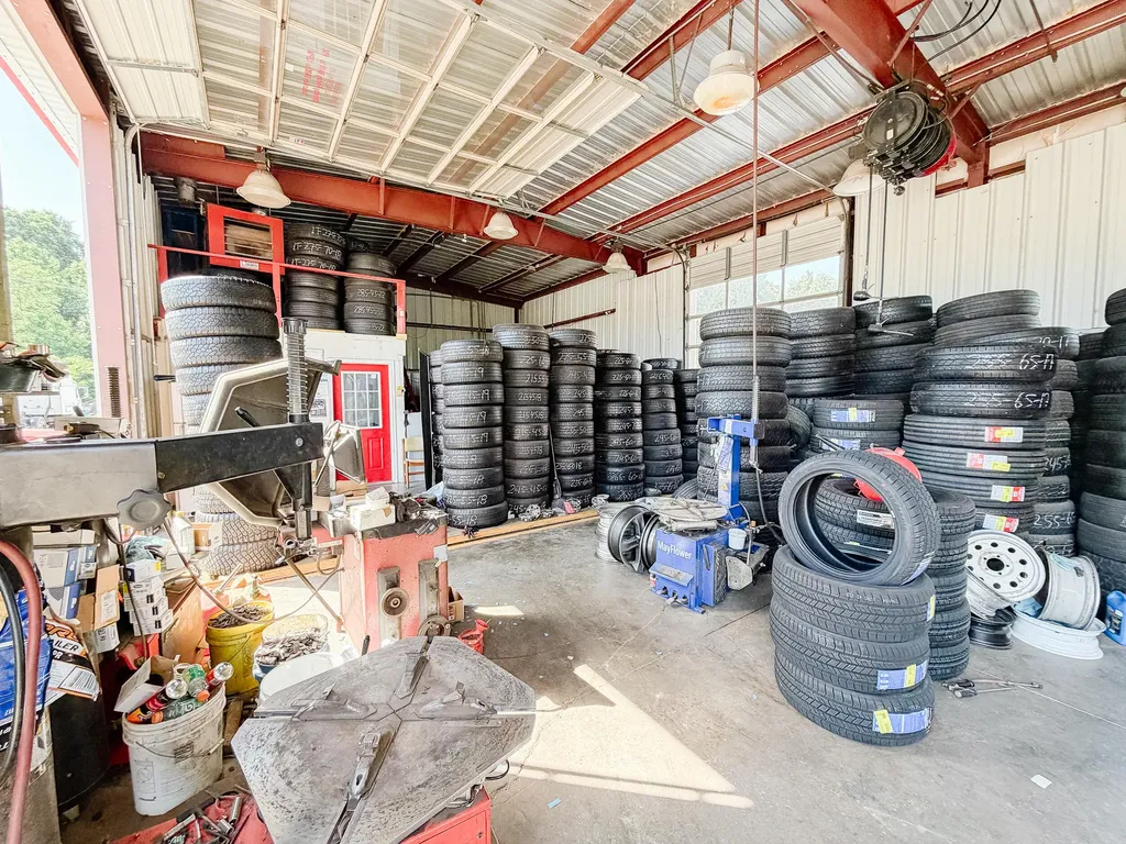 430 U.s. 62 Eddyville KY 42038