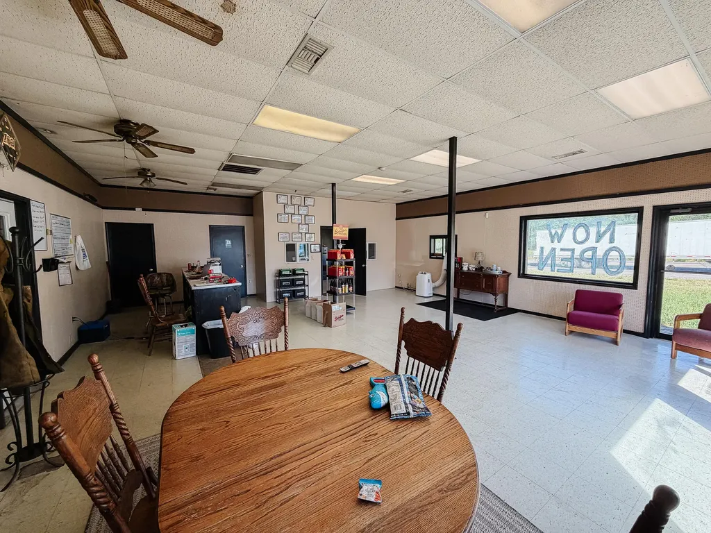 430 U.s. 62 Eddyville KY 42038