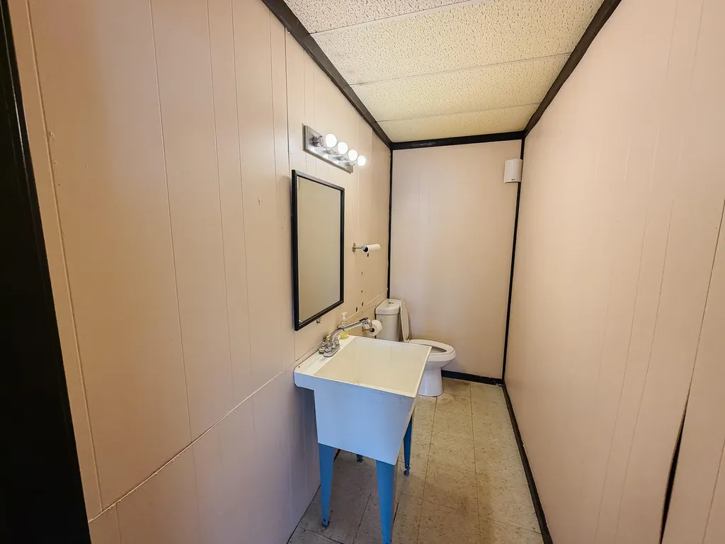 430 U.s. 62 Eddyville KY 42038