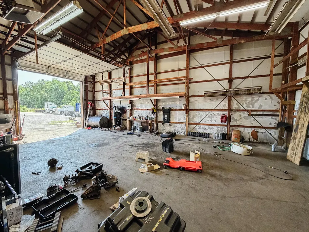 430 U.s. 62 Eddyville KY 42038