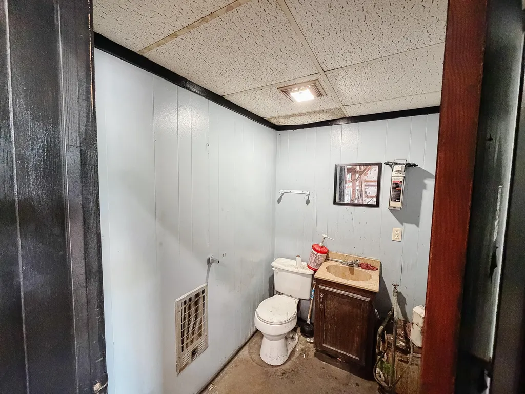 430 U.s. 62 Eddyville KY 42038