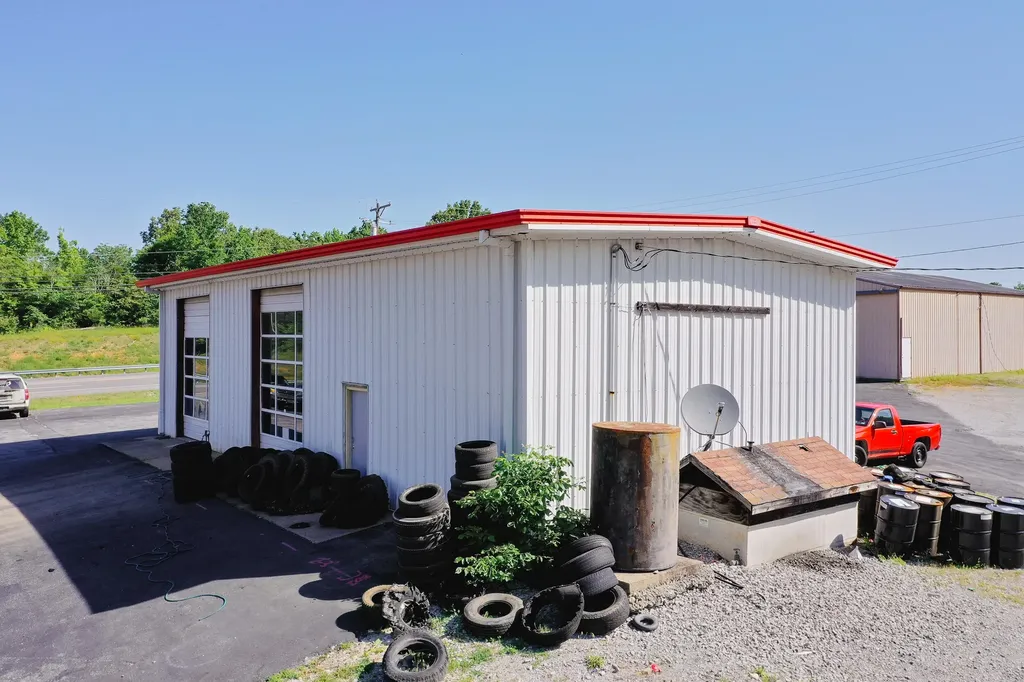 430 U.s. 62 Eddyville KY 42038