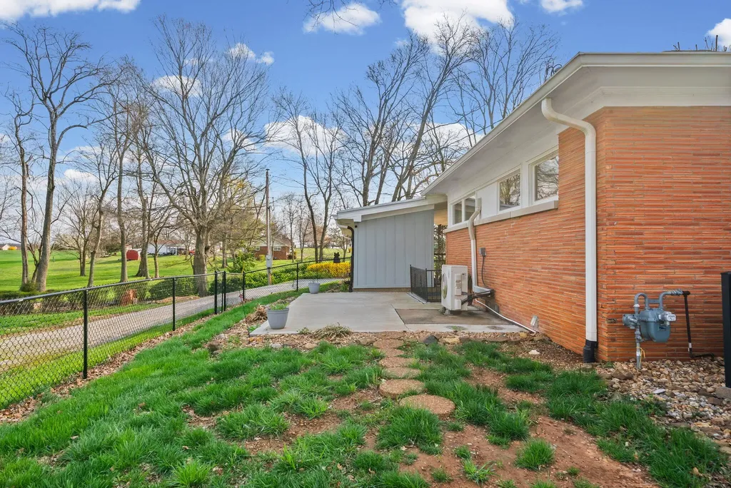 4540 Canton Pike Hopkinsville KY 42240