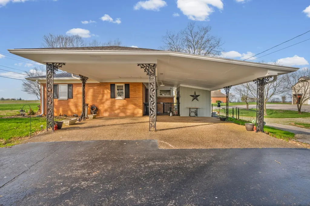 4540 Canton Pike Hopkinsville KY 42240