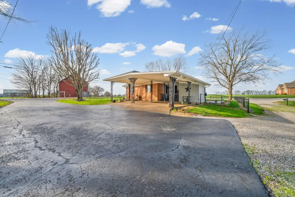 4540 Canton Pike Hopkinsville KY 42240