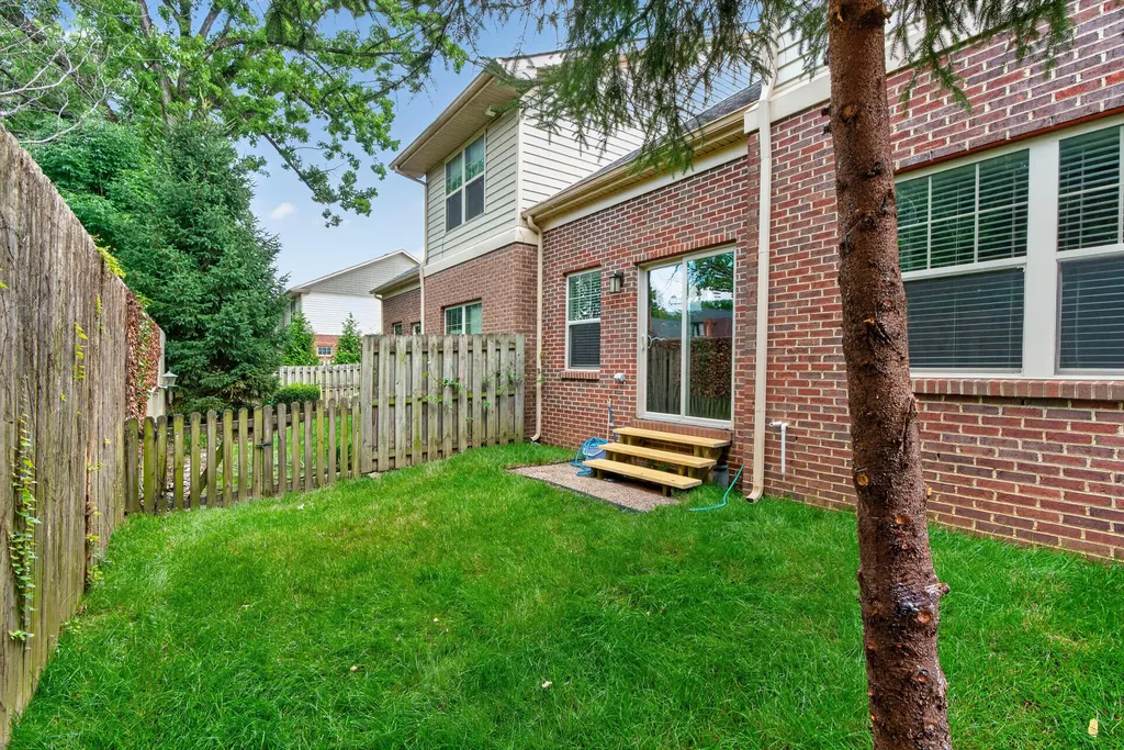 222 Midland Avenue Lexington KY 40508
