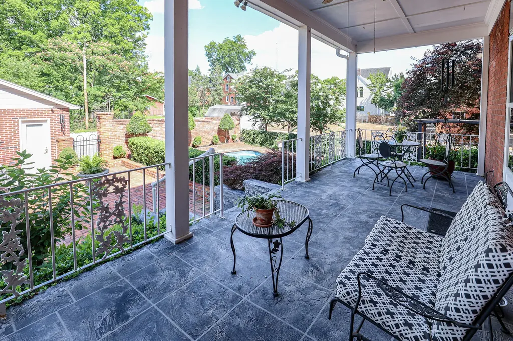 220 Fountain Avenue Paducah KY 42001