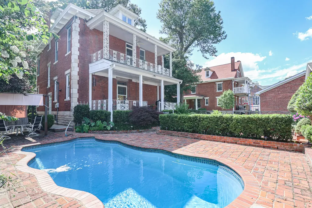 220 Fountain Avenue Paducah KY 42001