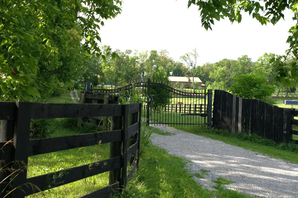 401 Cane Ridge Road Paris KY 40361