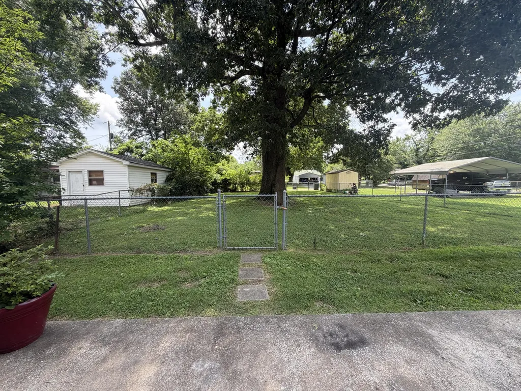 2632 Goodman Street Paducah KY 42003