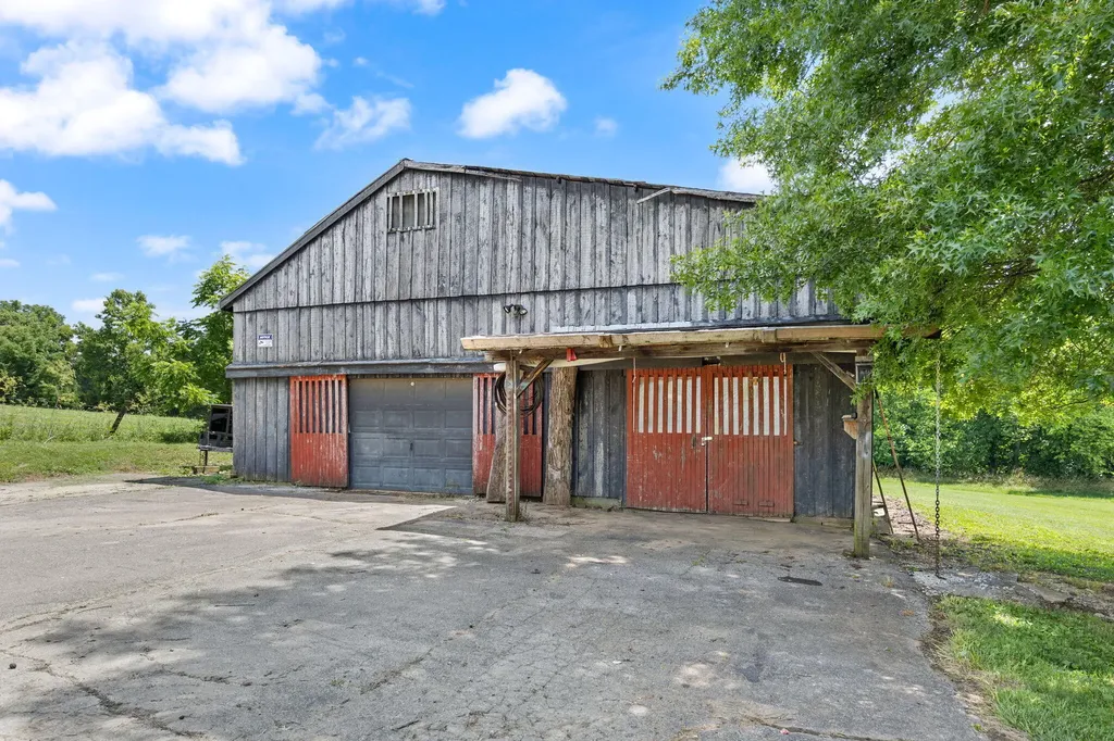 3156 Pinckard Pike Versailles KY 40383