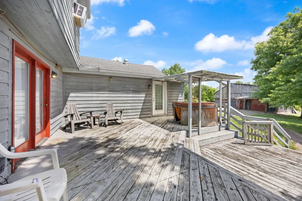 3156 Pinckard Pike Versailles KY 40383
