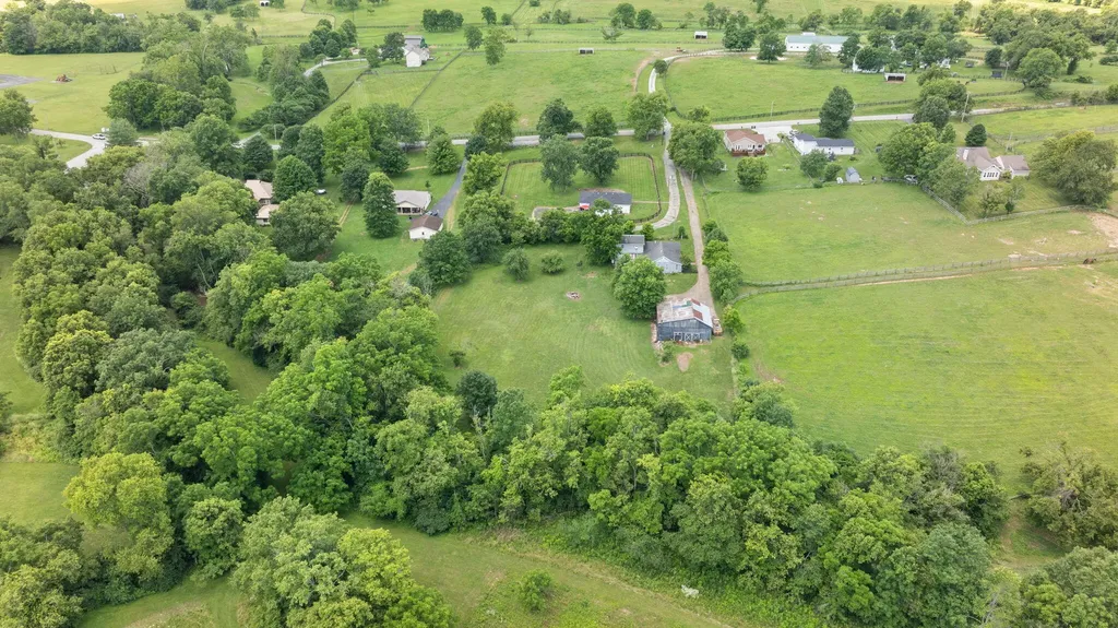 3156 Pinckard Pike Versailles KY 40383