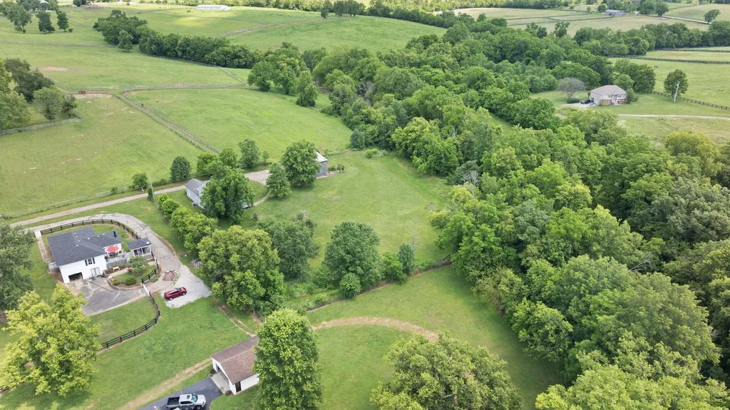 3156 Pinckard Pike Versailles KY 40383