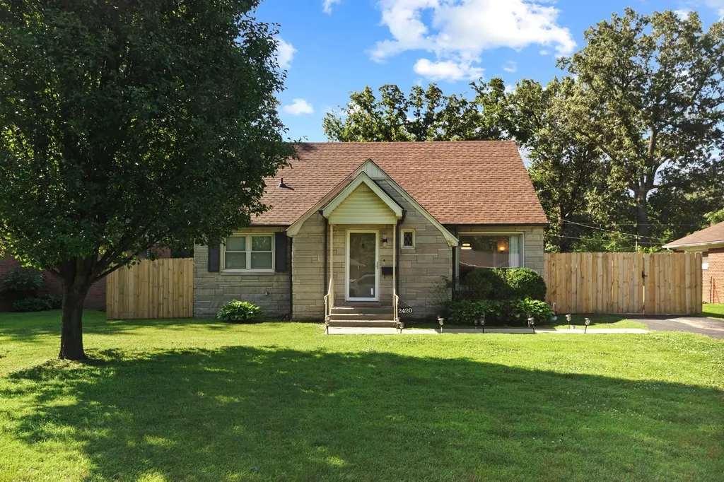 2420 Clay Street Paducah KY 42001