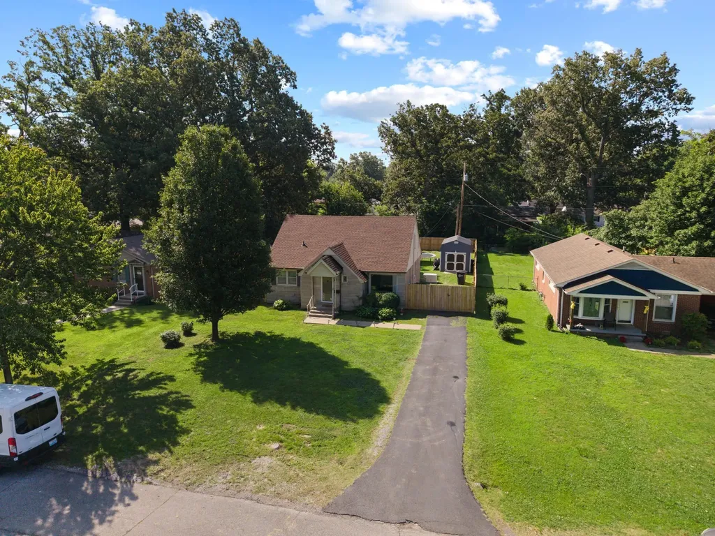 2420 Clay Street Paducah KY 42001