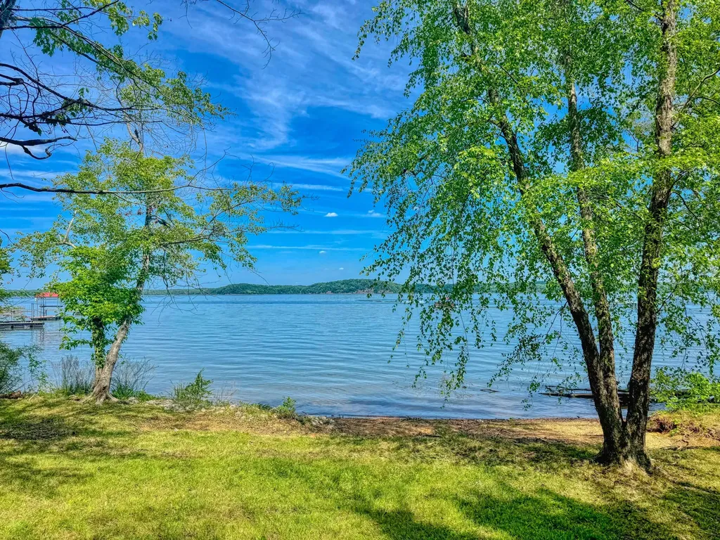 284 A Lakeshore Drive New Concord KY 42076