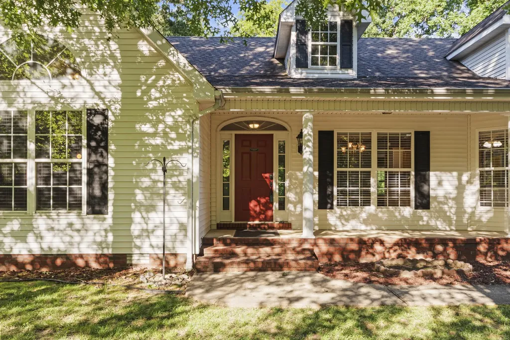 87 Deer Trace Road Benton KY 42025
