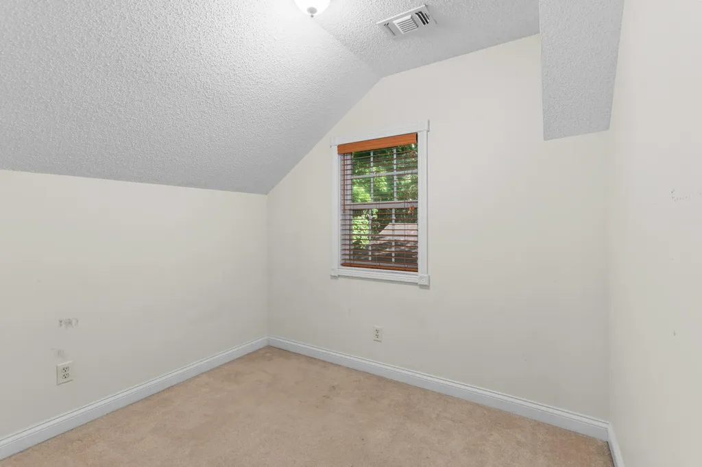 87 Deer Trace Road Benton KY 42025