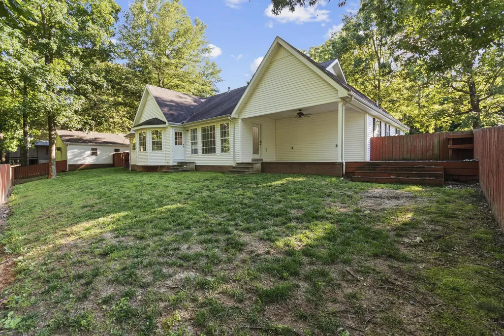 87 Deer Trace Road Benton KY 42025