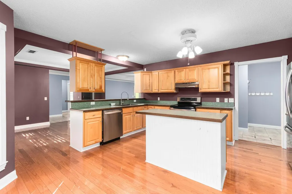 87 Deer Trace Road Benton KY 42025