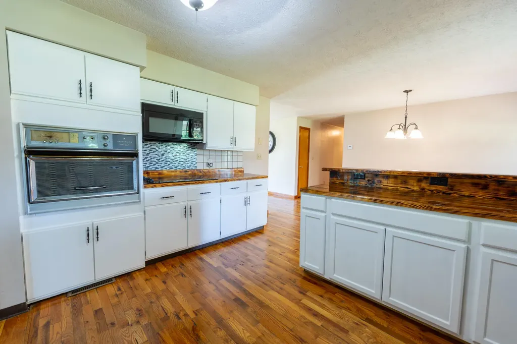 1153 Old Mount Vernon Road Somerset KY 42503