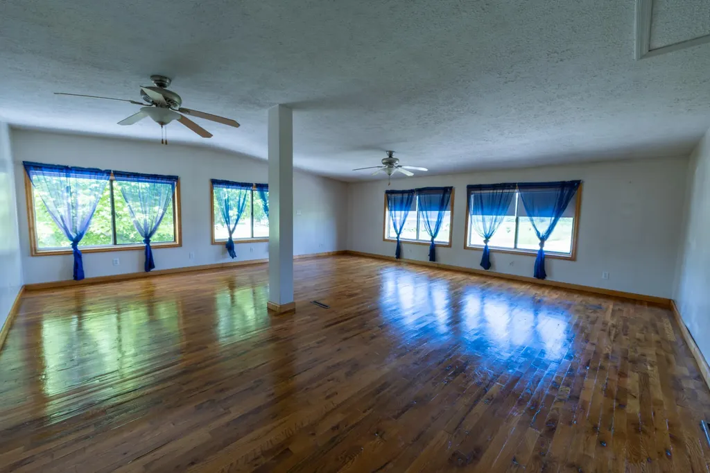 1153 Old Mount Vernon Road Somerset KY 42503