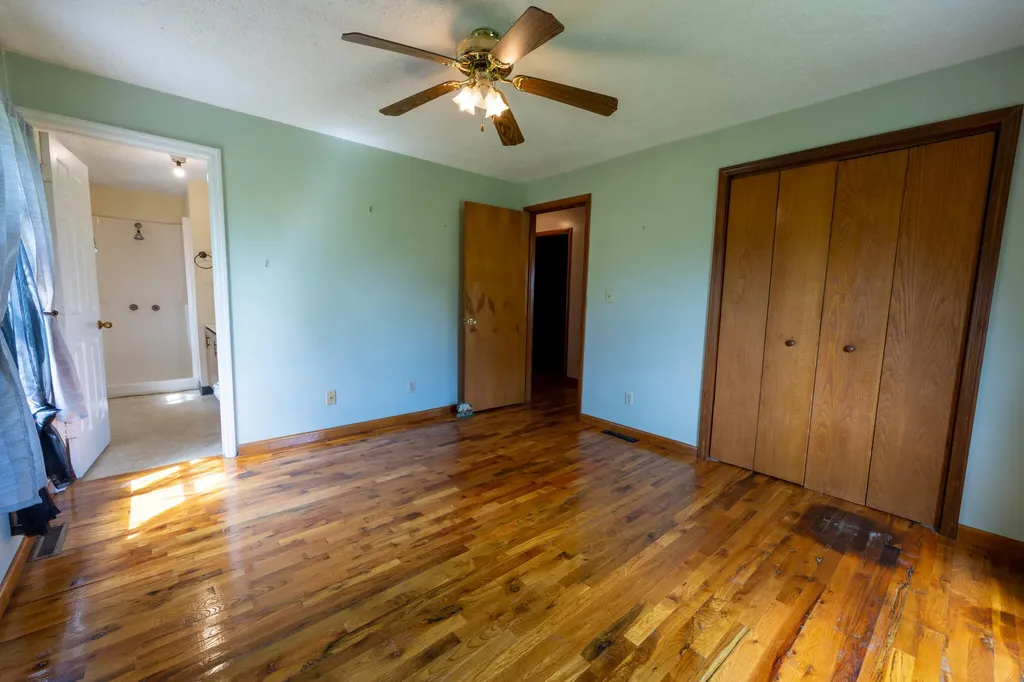 1153 Old Mount Vernon Road Somerset KY 42503