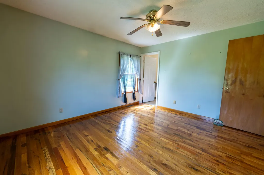 1153 Old Mount Vernon Road Somerset KY 42503