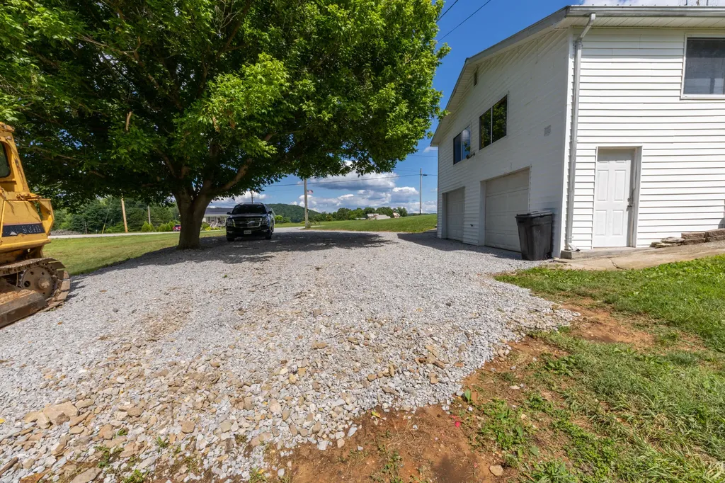 1153 Old Mount Vernon Road Somerset KY 42503