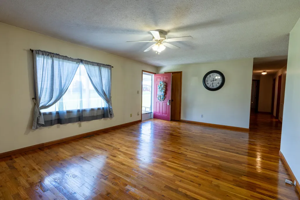 1153 Old Mount Vernon Road Somerset KY 42503