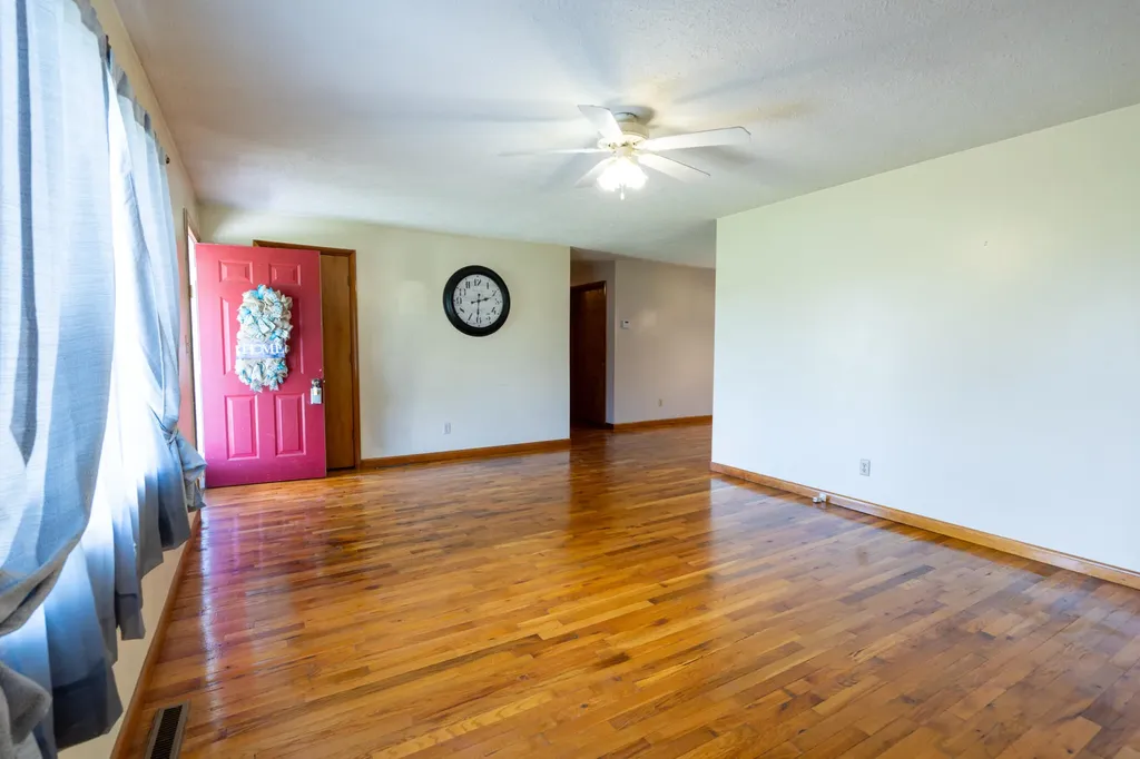 1153 Old Mount Vernon Road Somerset KY 42503