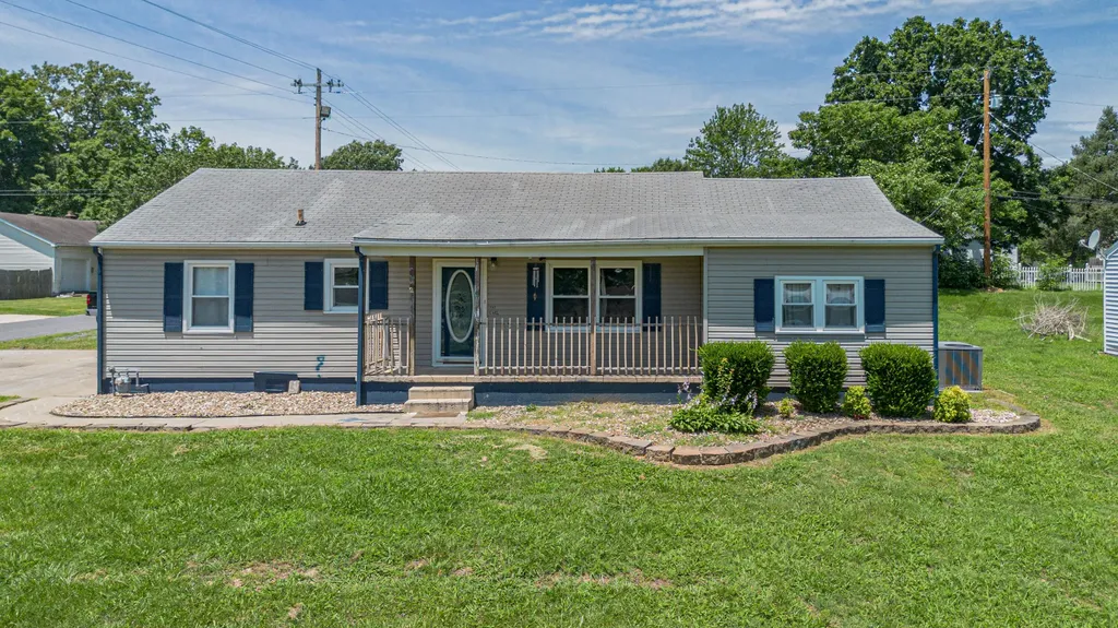 737 6th Avenue Calvert City KY 42029