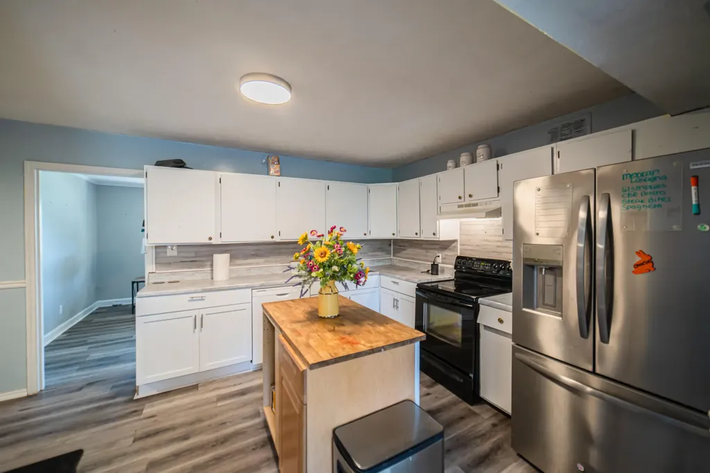 737 6th Avenue Calvert City KY 42029