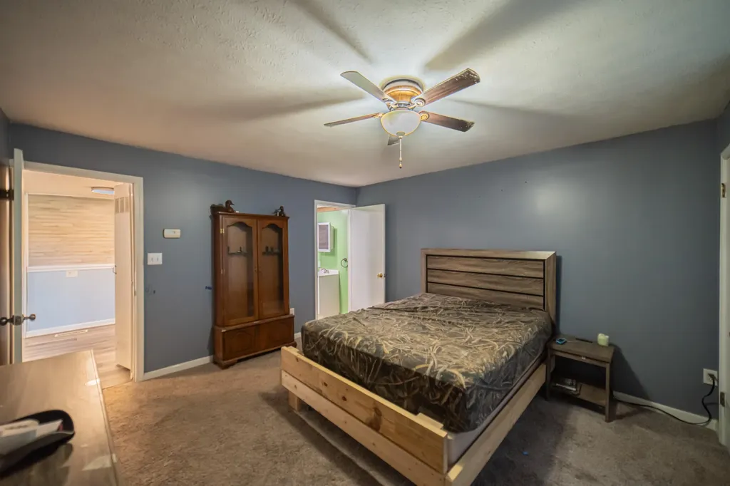 737 6th Avenue Calvert City KY 42029