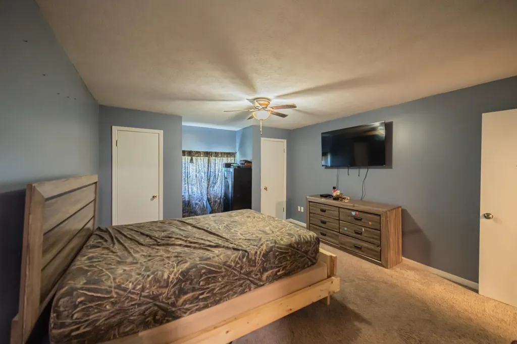 737 6th Avenue Calvert City KY 42029