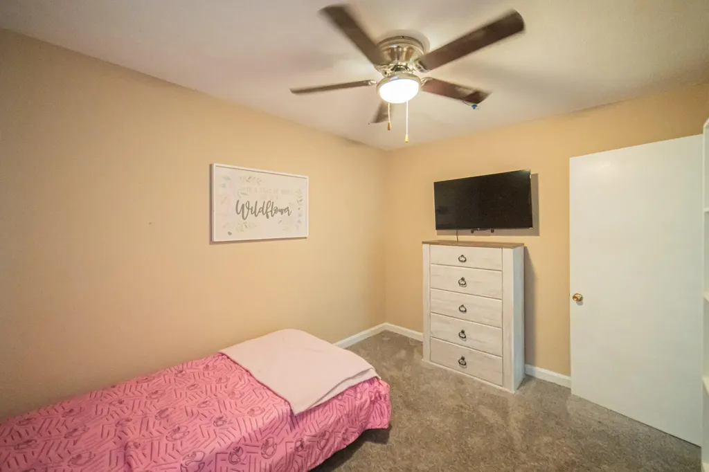 737 6th Avenue Calvert City KY 42029