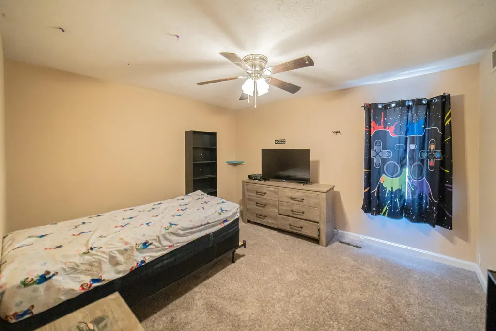 737 6th Avenue Calvert City KY 42029
