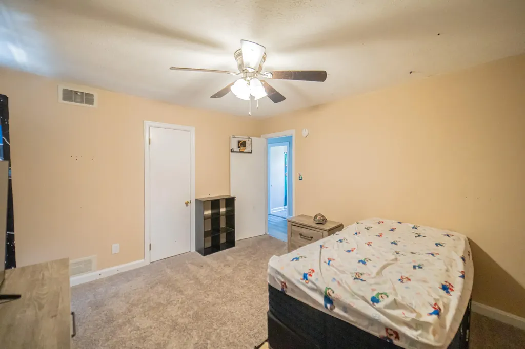 737 6th Avenue Calvert City KY 42029