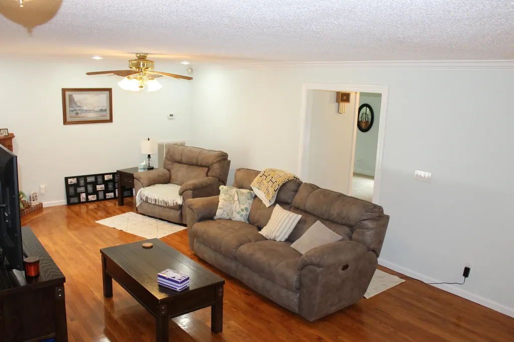 245 Braddie Cove Paducah KY 42001