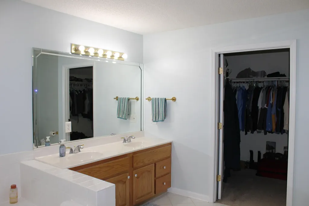 245 Braddie Cove Paducah KY 42001