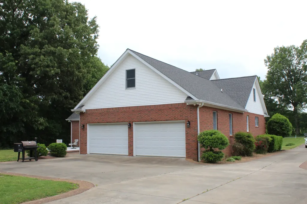 245 Braddie Cove Paducah KY 42001