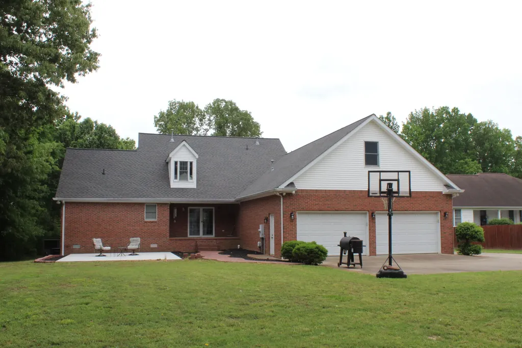 245 Braddie Cove Paducah KY 42001