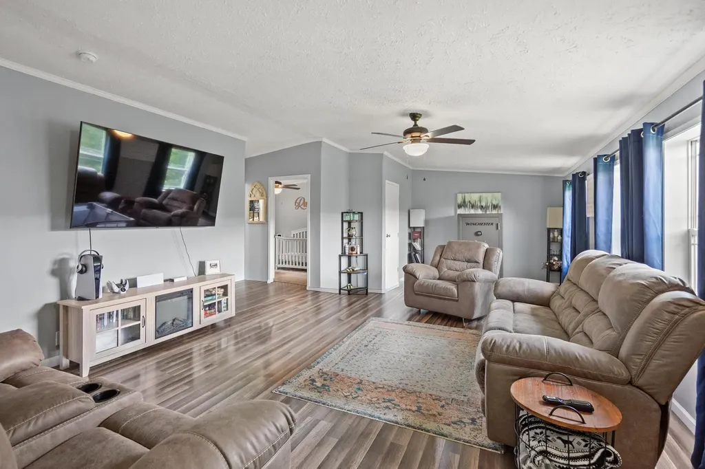 10279 U.s. 27 Berry KY 41003