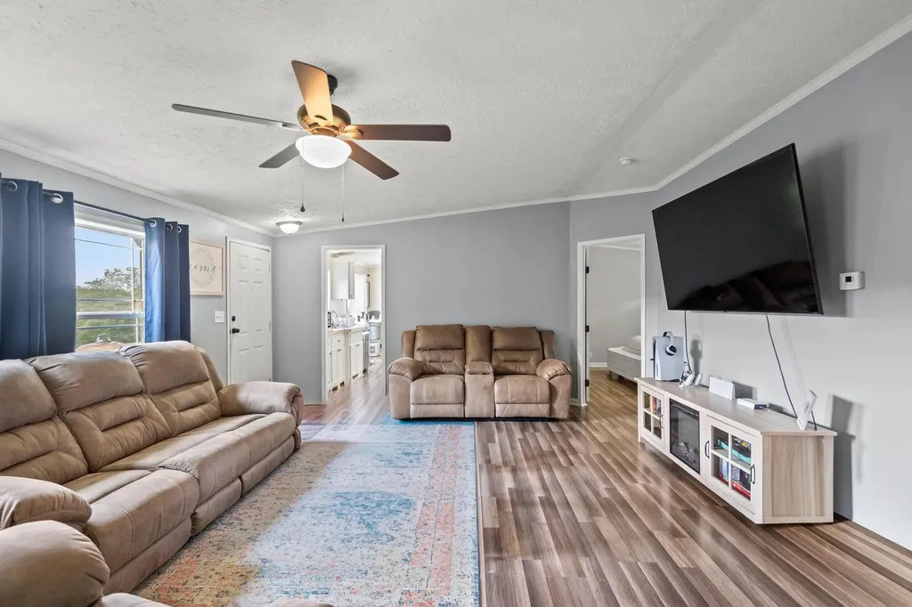 10279 U.s. 27 Berry KY 41003