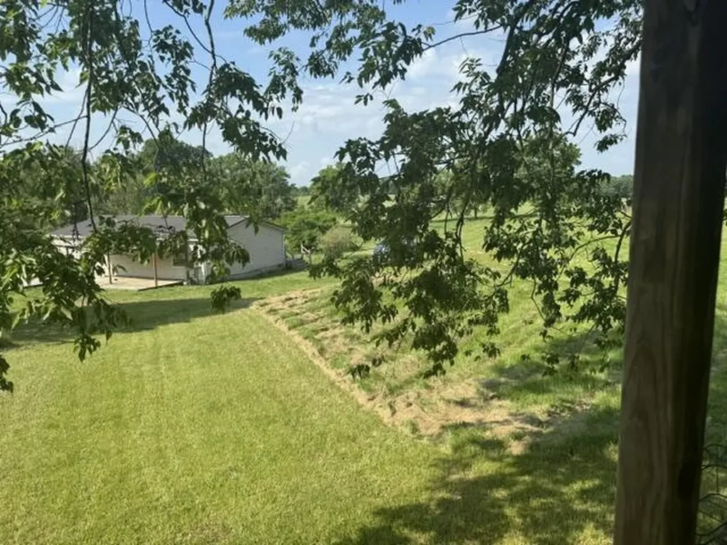 1330 Robinson Road Cynthiana KY 41031