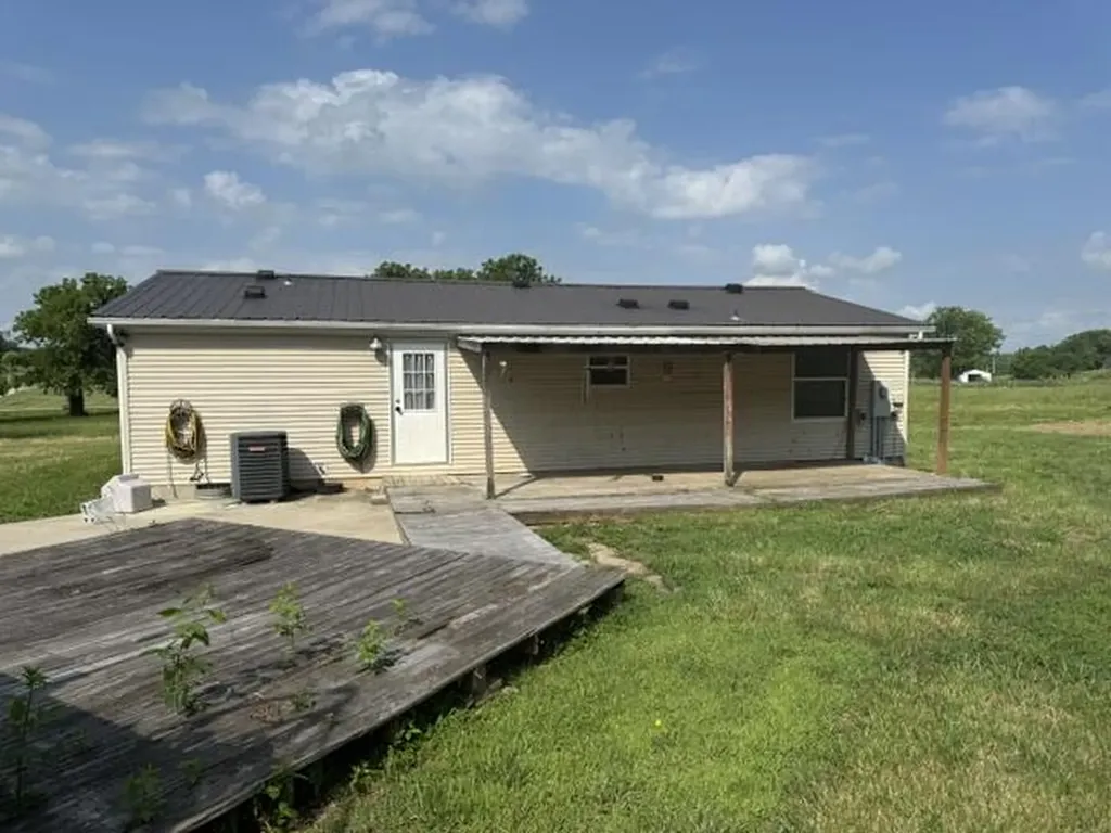 1330 Robinson Road Cynthiana KY 41031